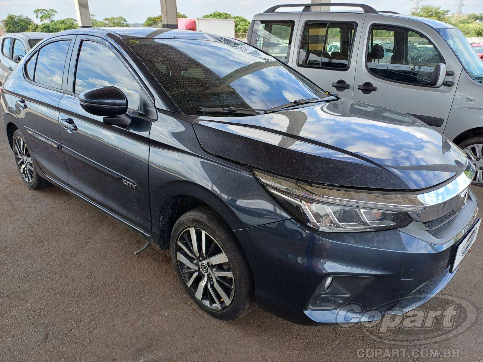 Honda City EXL 1.5 16V i-VTEC 2023 Médio Dano Lateral