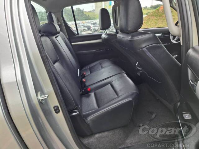 2024 TOYOTA HILUX CD 