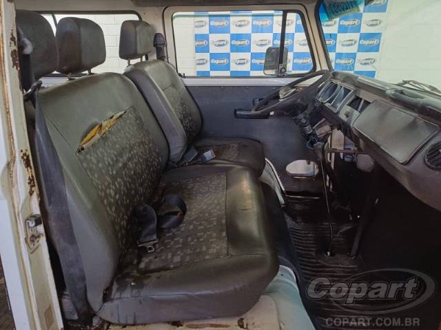 2011 VOLKSWAGEN KOMBI 