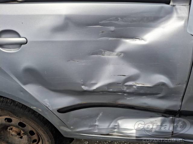 2009 VOLKSWAGEN FOX 