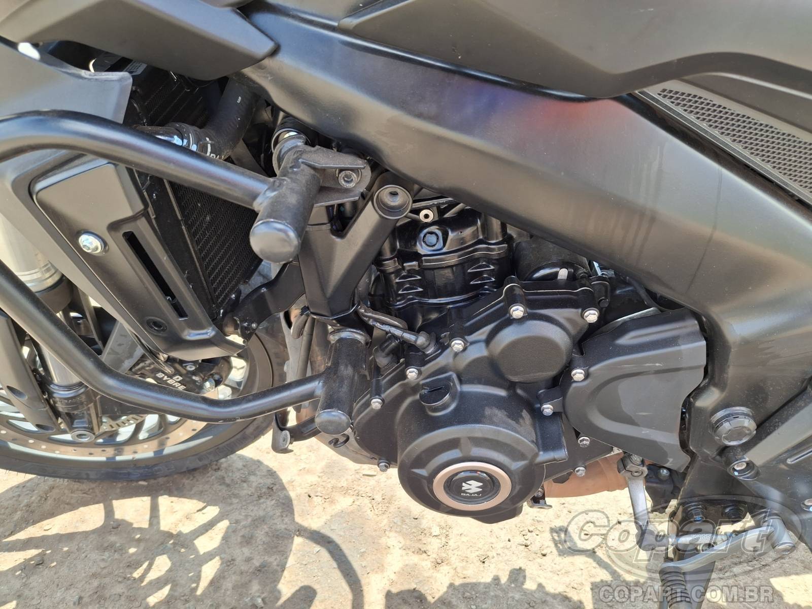 2025 BAJAJ DOMINAR — foto 5 de 10