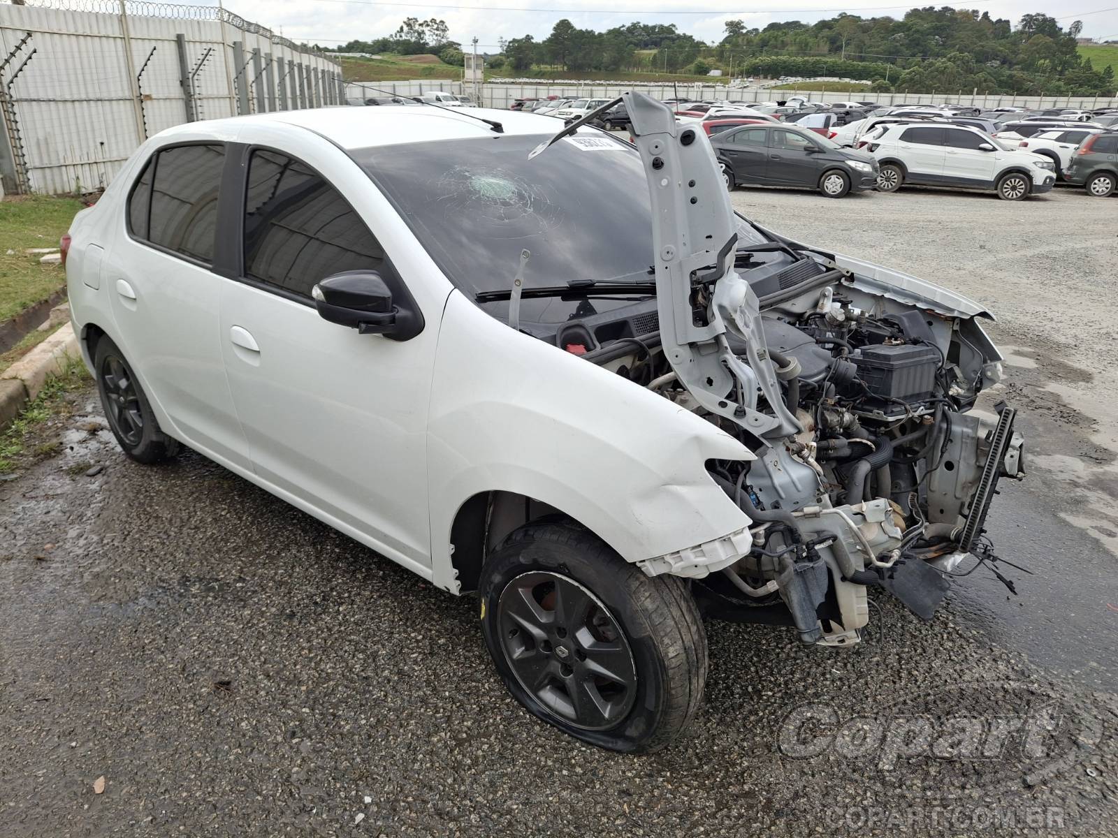 Veículo Renault Logan Renault Logan Dynamique 1.6 Hi-Power 2017 Colisão Média Monta 2017 em leilão