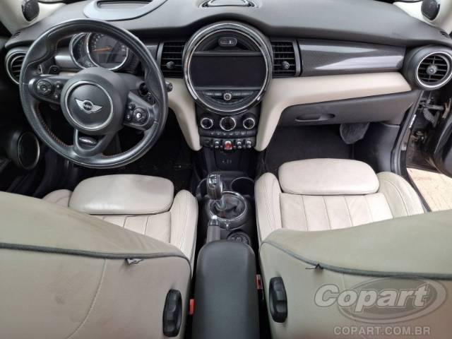 2015 MINI COOPER 