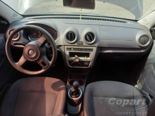 2015 VOLKSWAGEN VOYAGE 