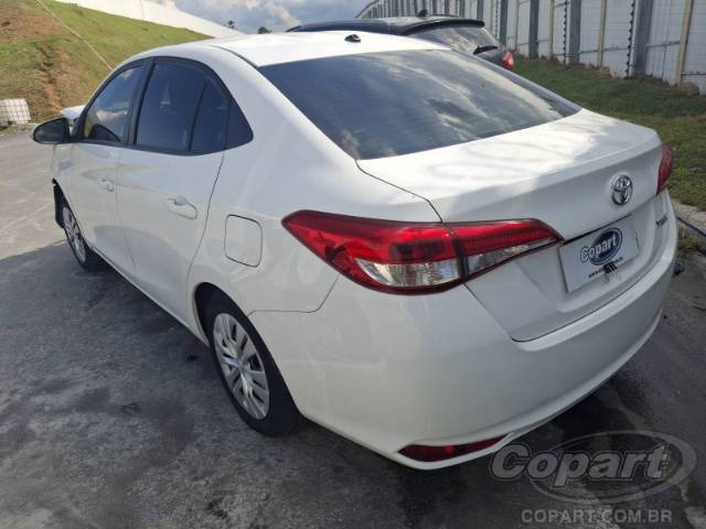 2022 TOYOTA YARIS SEDA 