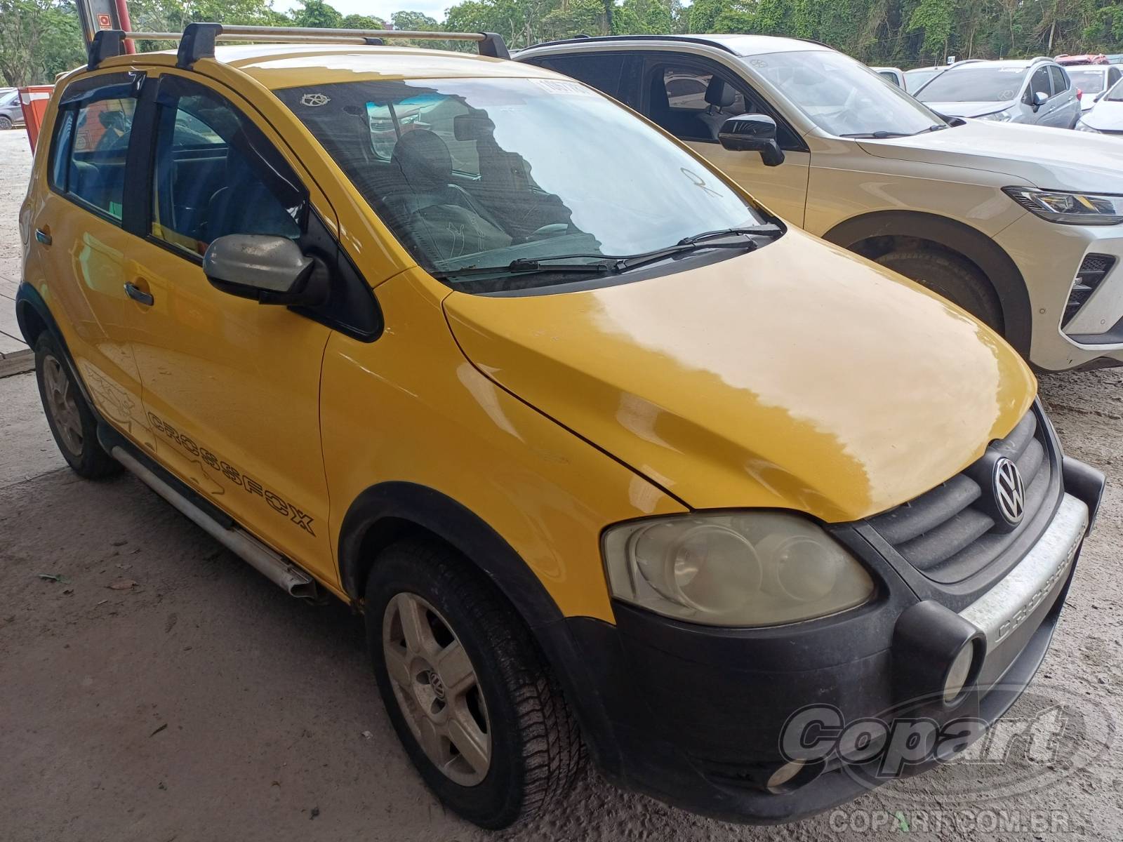 Veículo VW - VolksWagen Fox Volkswagen Fox 1.6 Total Flex 2008 Recuperável 2008 em leilão