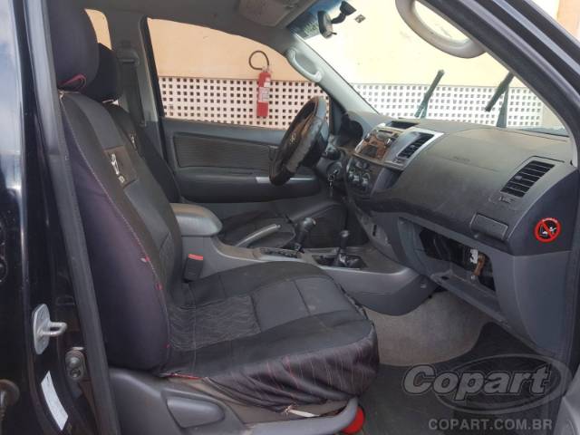 2015 TOYOTA HILUX CD 