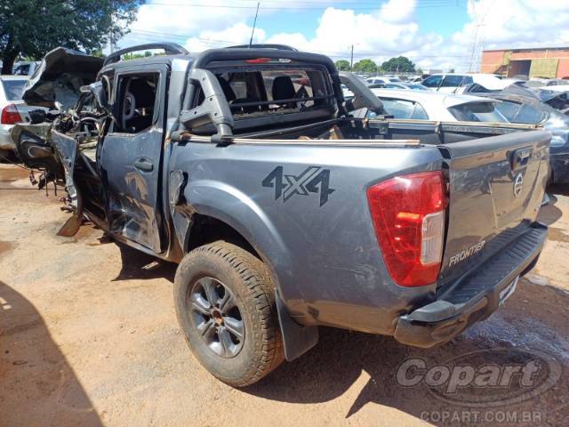 2021 NISSAN FRONTIER CD 