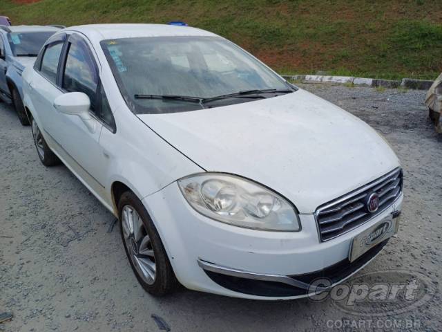 2016 FIAT LINEA 