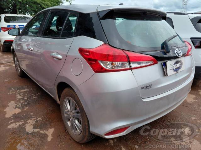 2022 TOYOTA YARIS 