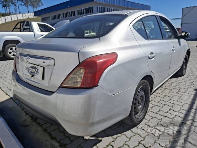 2017 NISSAN VERSA 