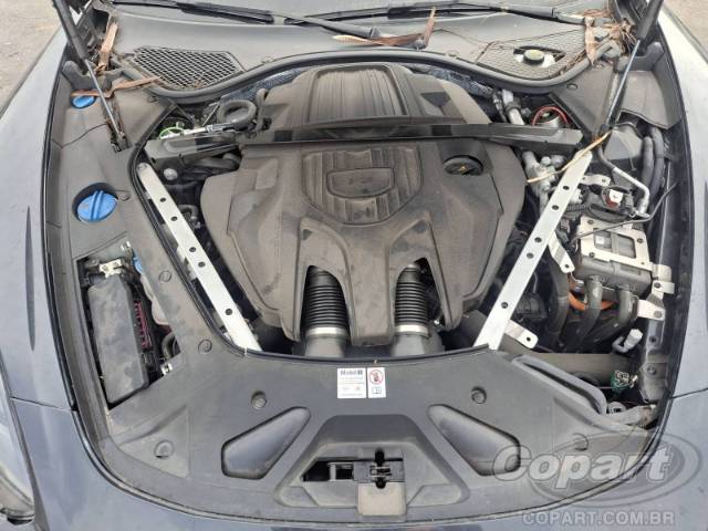 2022 PORSCHE PANAMERA 