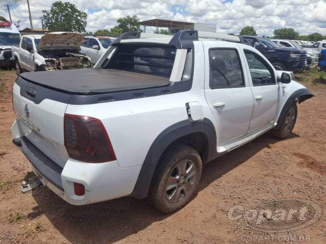 2016 RENAULT DUSTER OROCH 