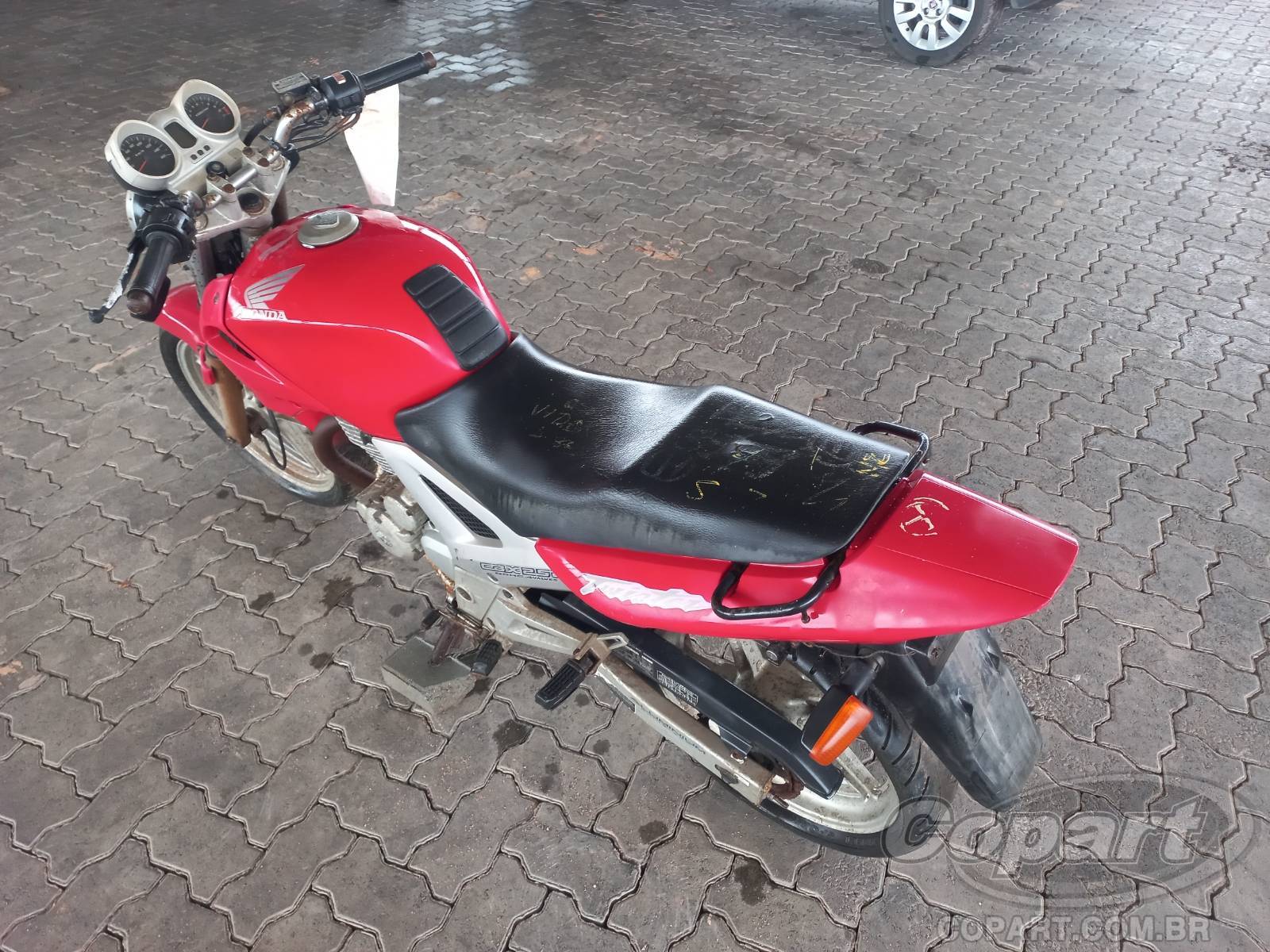 Foto 3: 2004 HONDA CBX 250