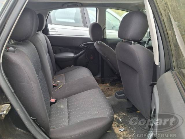 2006 FORD FOCUS 