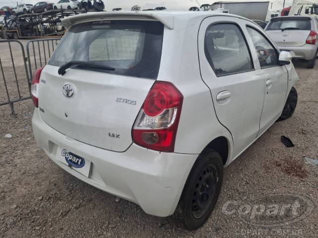 2015 TOYOTA ETIOS 