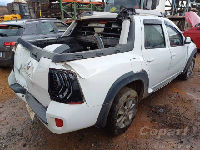 2019 RENAULT DUSTER OROCH 