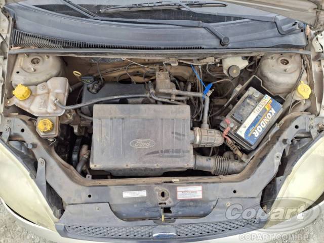 2005 FORD FIESTA 