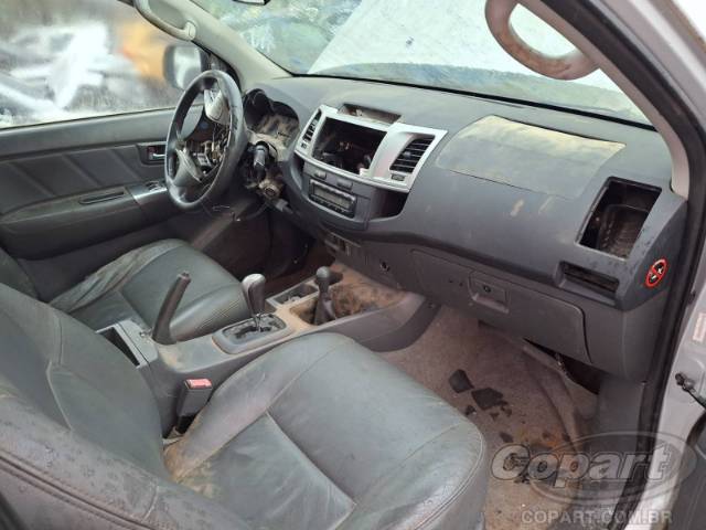 2012 TOYOTA HILUX CD 