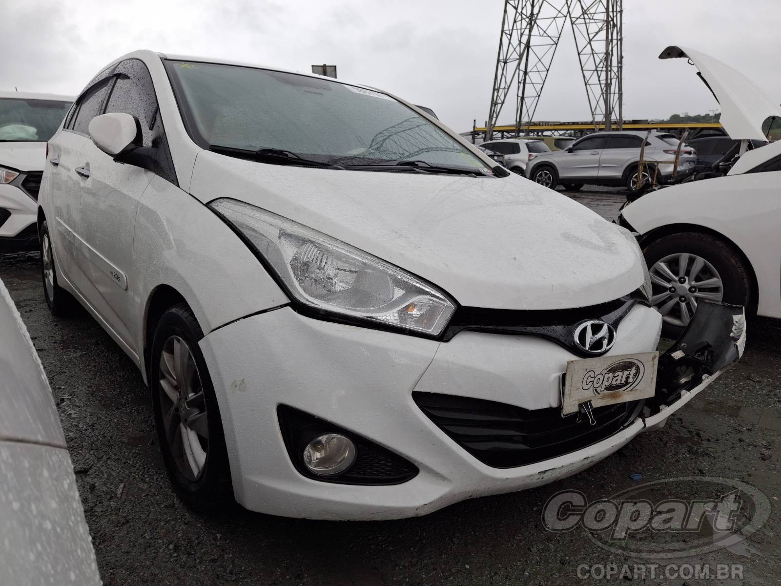 Veículo Hyundai HB20S Hyundai HB20S Premium 1.6 16V CVVT 2014 Pequena Monta Frontal 2014 em leilão