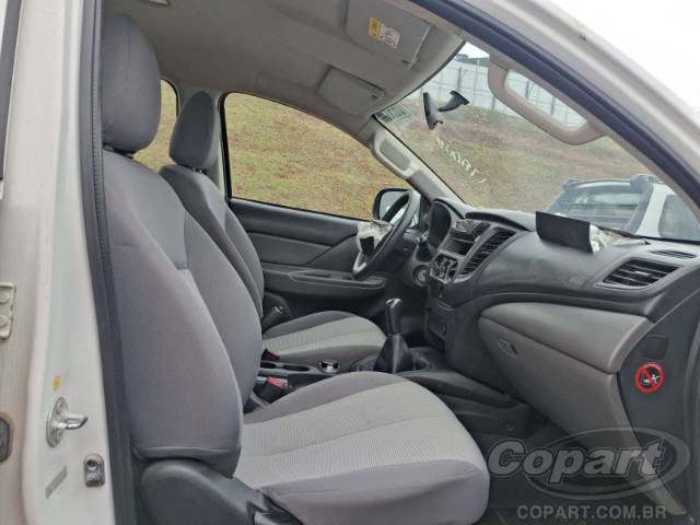 2023 MITSUBISHI L200 TRITON 