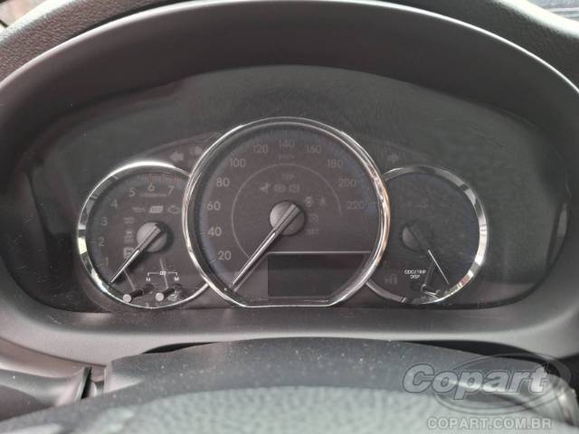 2019 TOYOTA YARIS SEDA 