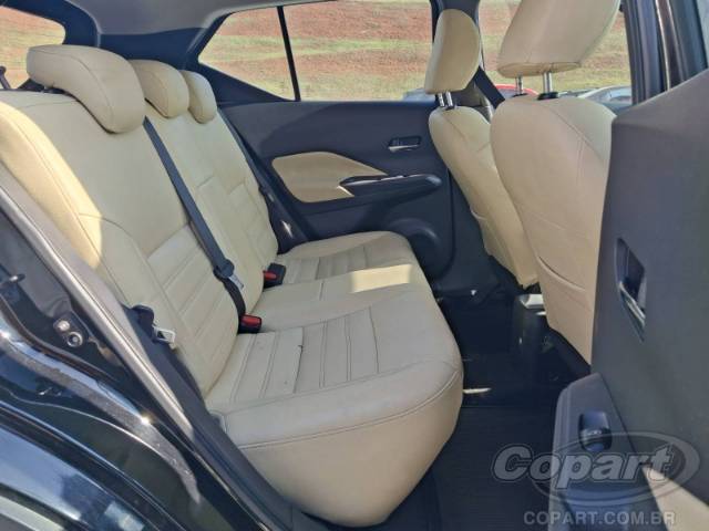 2017 NISSAN KICKS 