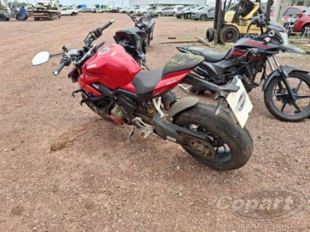 2022 DUCATI STREETFIGHTER 