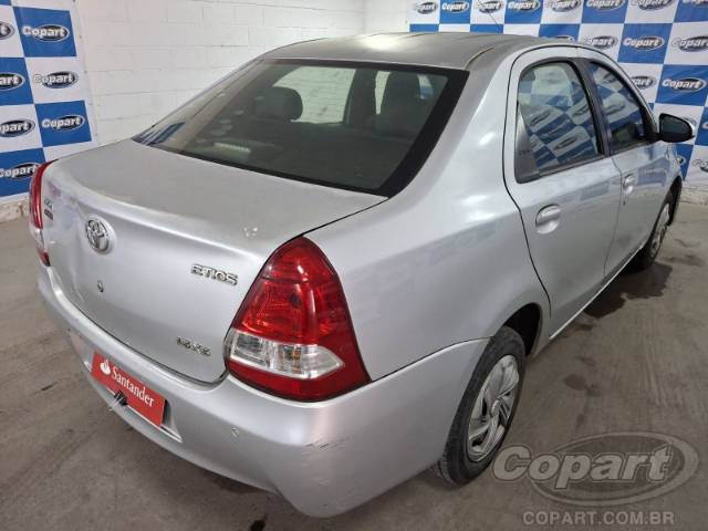 2015 TOYOTA ETIOS SEDA 