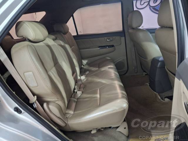 2015 TOYOTA HILUX SW4 