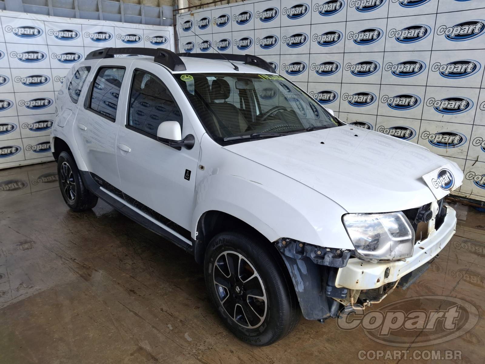 Renault Duster 2016 em leilão
