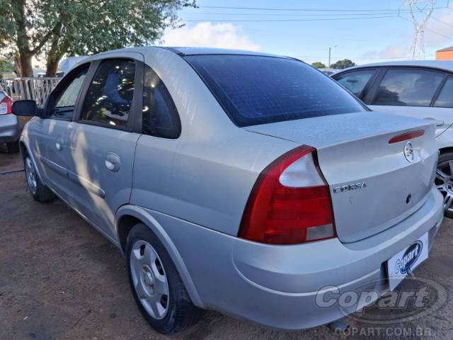 2004 CHEVROLET CORSA SEDAN 