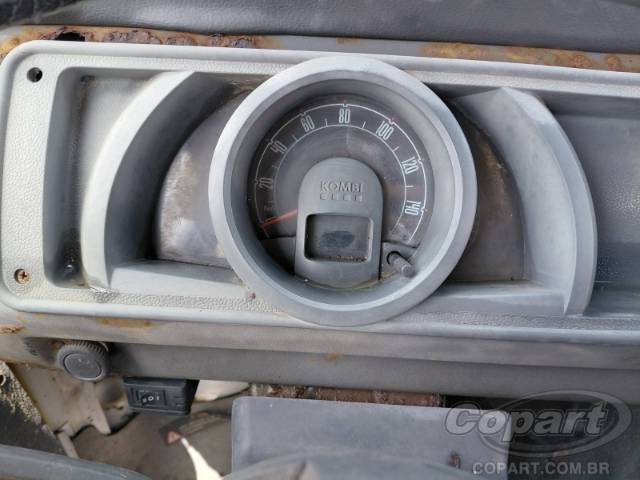 2011 VOLKSWAGEN KOMBI 