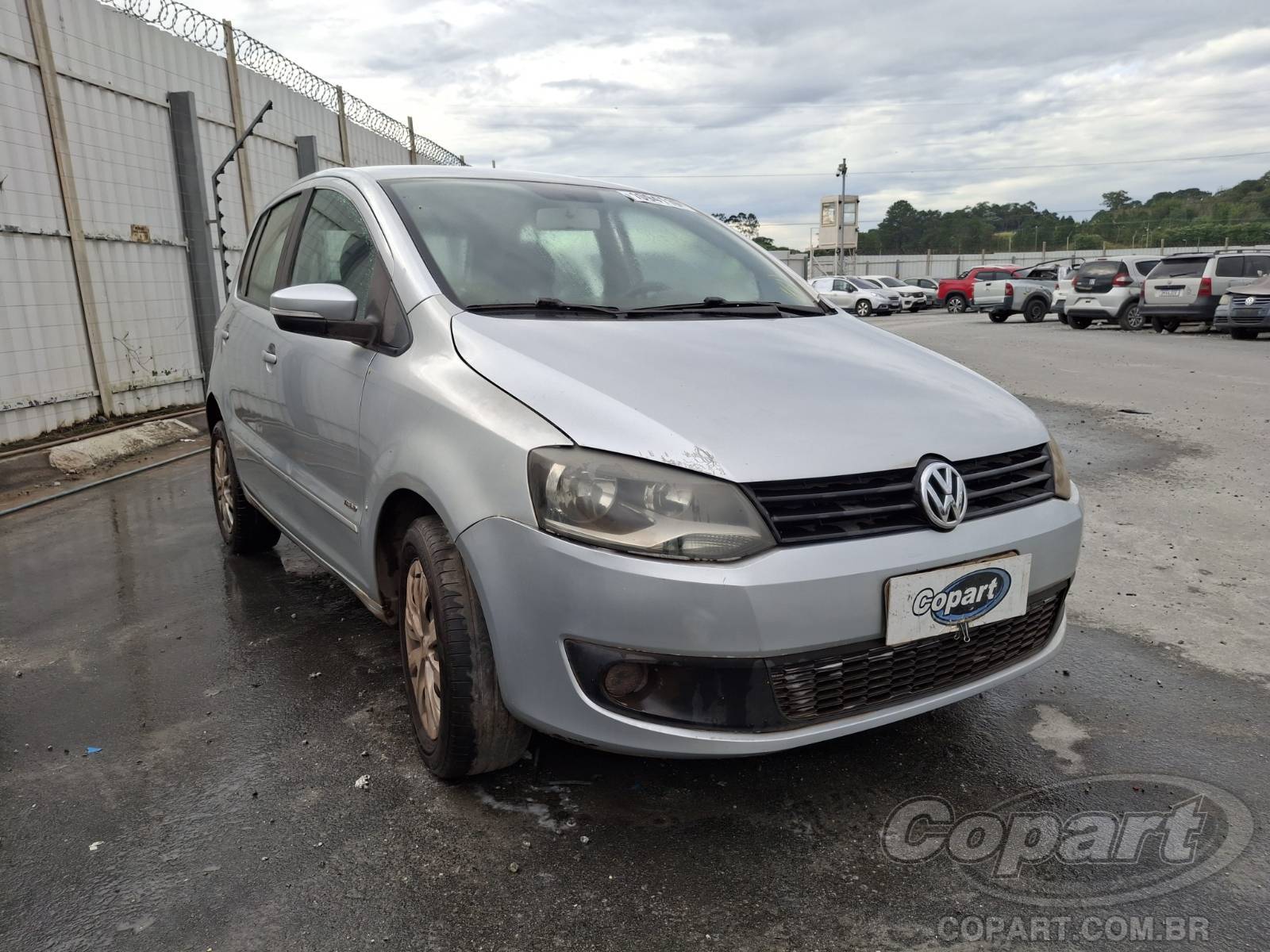 Veículo VW - VolksWagen Volkswagen VOLKSWAGEN FOX 2013 1.0 Flex 2013 em leilão
