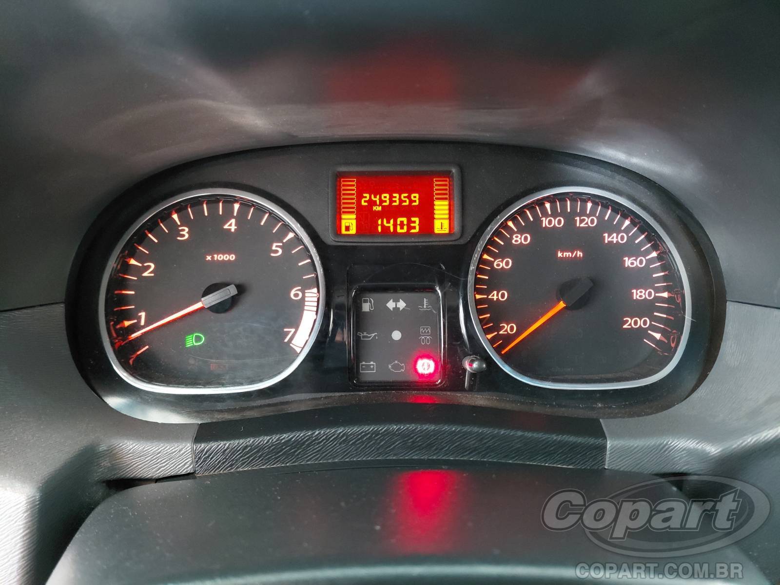 Foto 8 de 10: 2013 RENAULT DUSTER