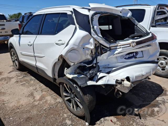 2025 NISSAN Kicks Play 