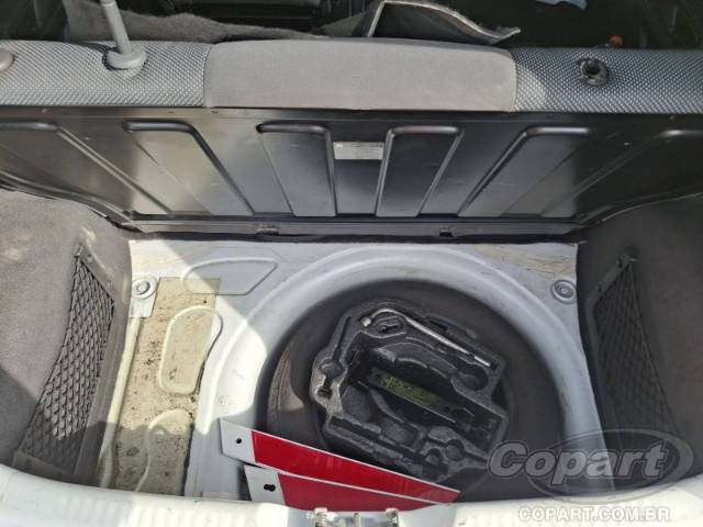 2013 VOLKSWAGEN FOX 