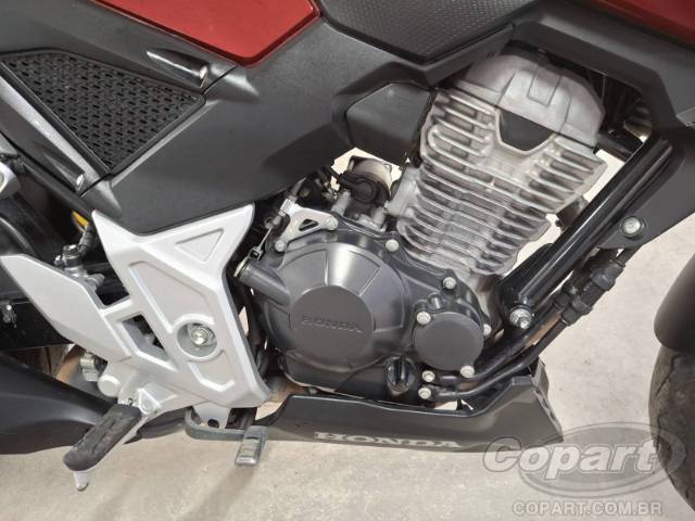 2025 HONDA CB 300F 
