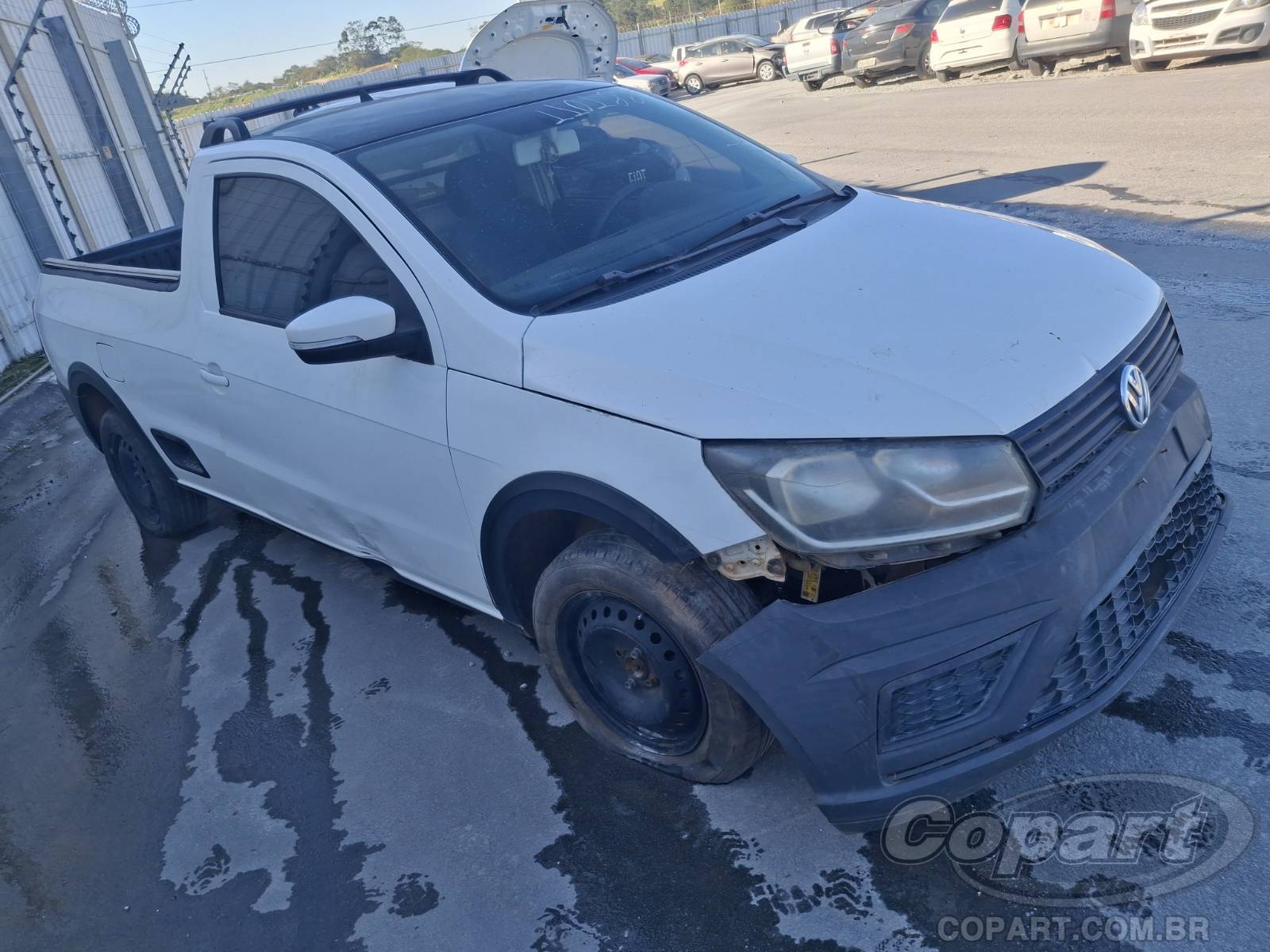 Volkswagen Saveiro 2017 em leilão