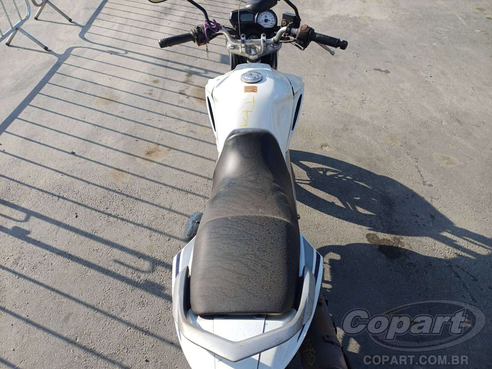 Foto 10 de 10: 2014 YAMAHA FAZER