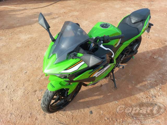 2025 KAWASAKI NINJA 500 