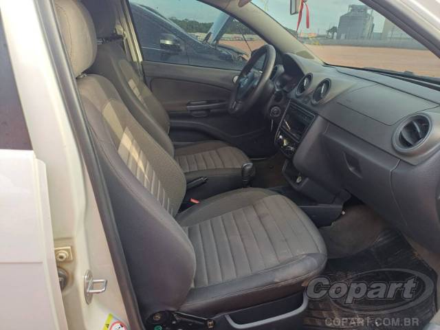 2013 VOLKSWAGEN VOYAGE 