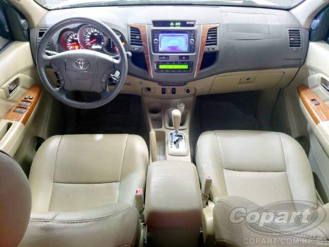 2011 TOYOTA HILUX SW4 
