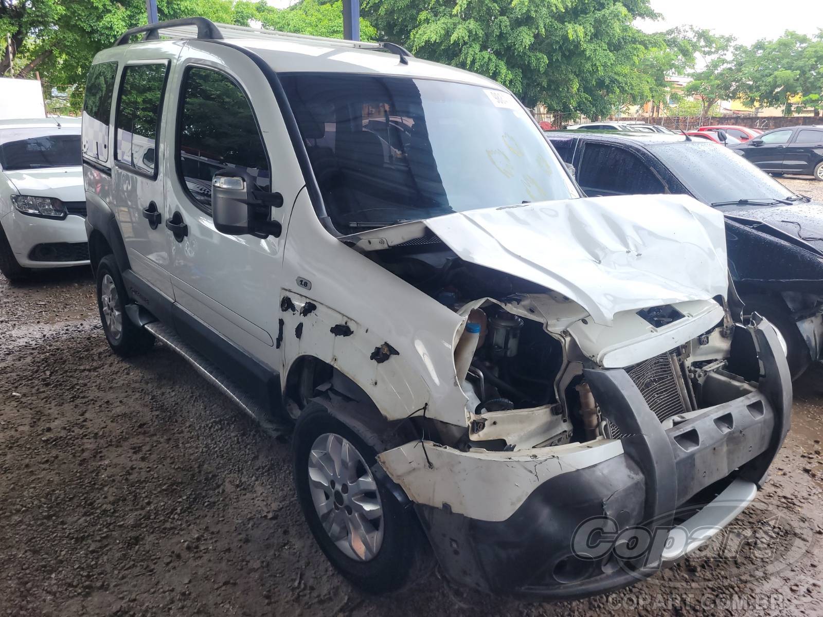 Fiat Doblo Adventure 1.8 16V 2016 Médio Colisão Frontal