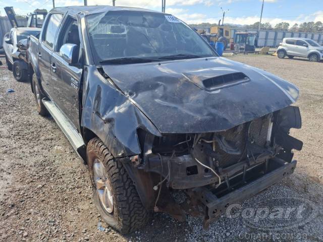 2012 TOYOTA HILUX CD 