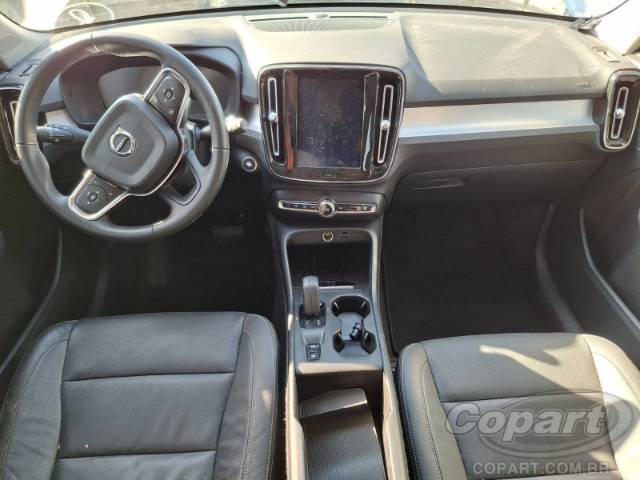 2019 VOLVO XC40 