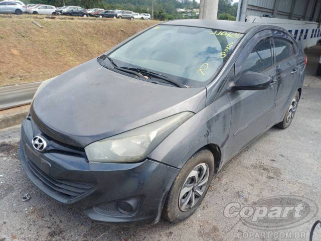 2014 HYUNDAI HB20S 