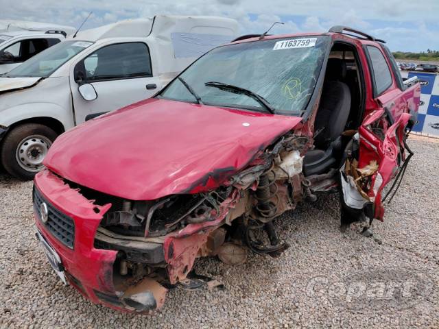 2013 FIAT STRADA 