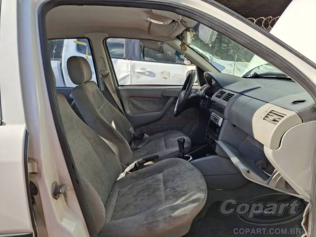 2002 VOLKSWAGEN GOL 