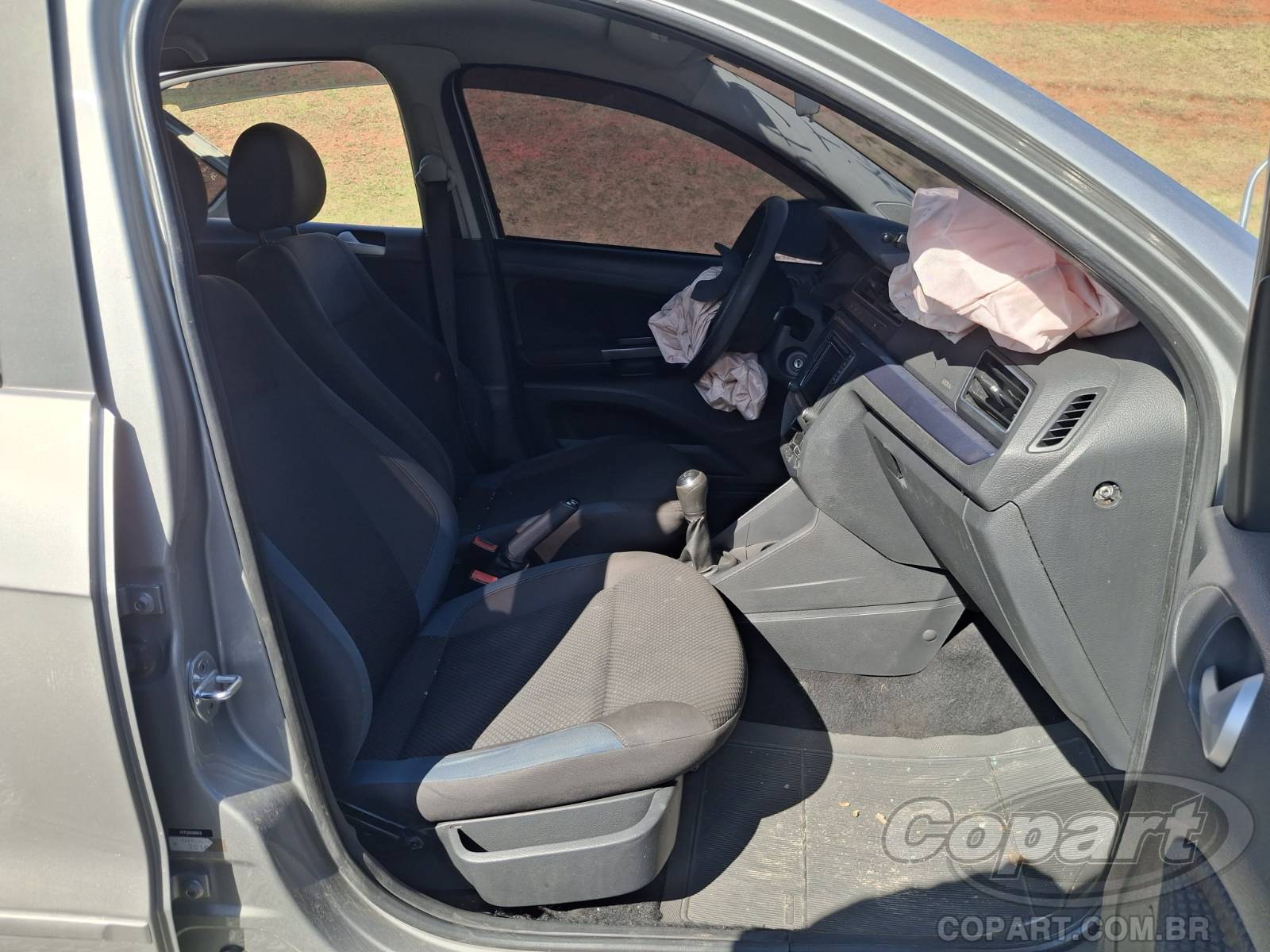 2017 VOLKSWAGEN VOYAGE — foto 5 de 13